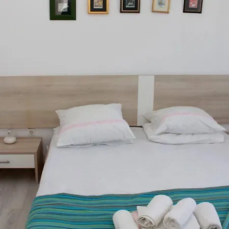 Apartman Orange S Pogledom Na More I 50m Od Plaze Vodice